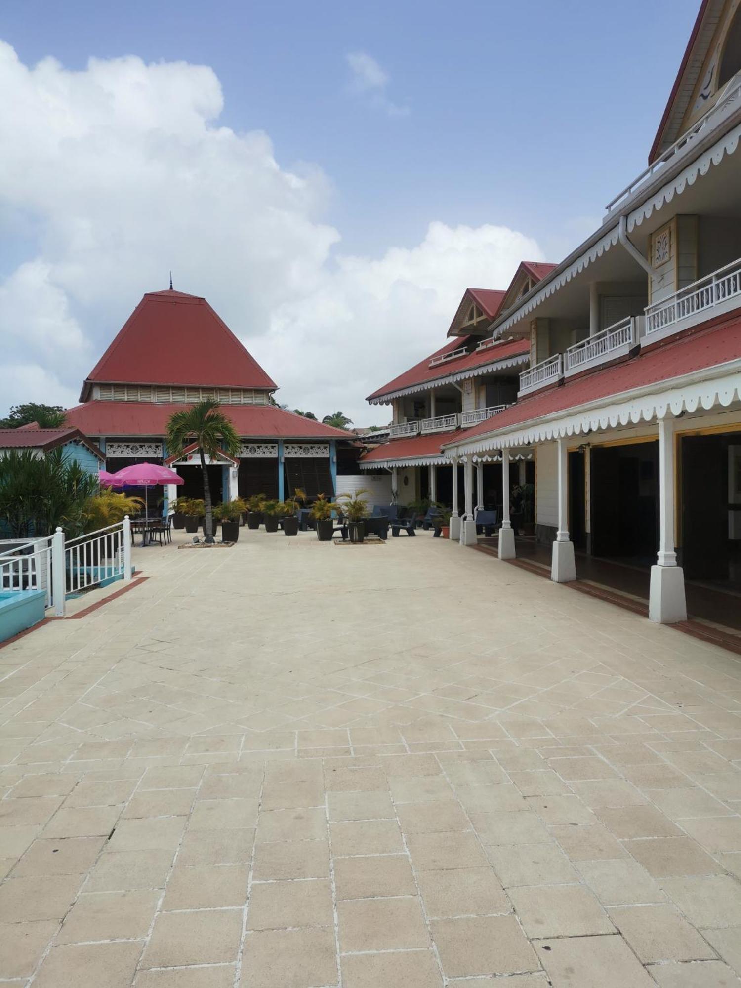Appart T3 Village Vacances Sainte-Anne Courcelles ภายนอก รูปภาพ